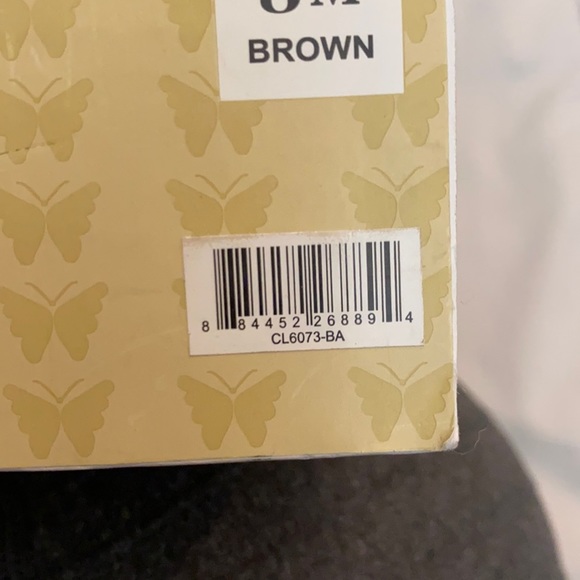 *NEW* Brown and Pink Moccasins - Picture 9 of 9